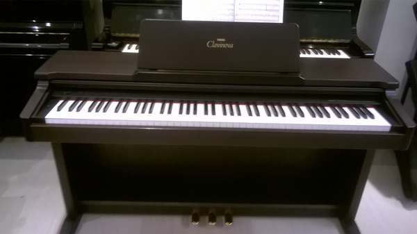 Dan-Piano-dien-Clavinova-Yamaha-CLP-133-10